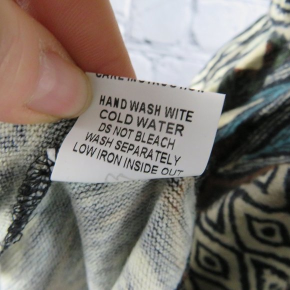 NWT - Women's Print Dress w/ Synched Waist - Picture 5 of 5